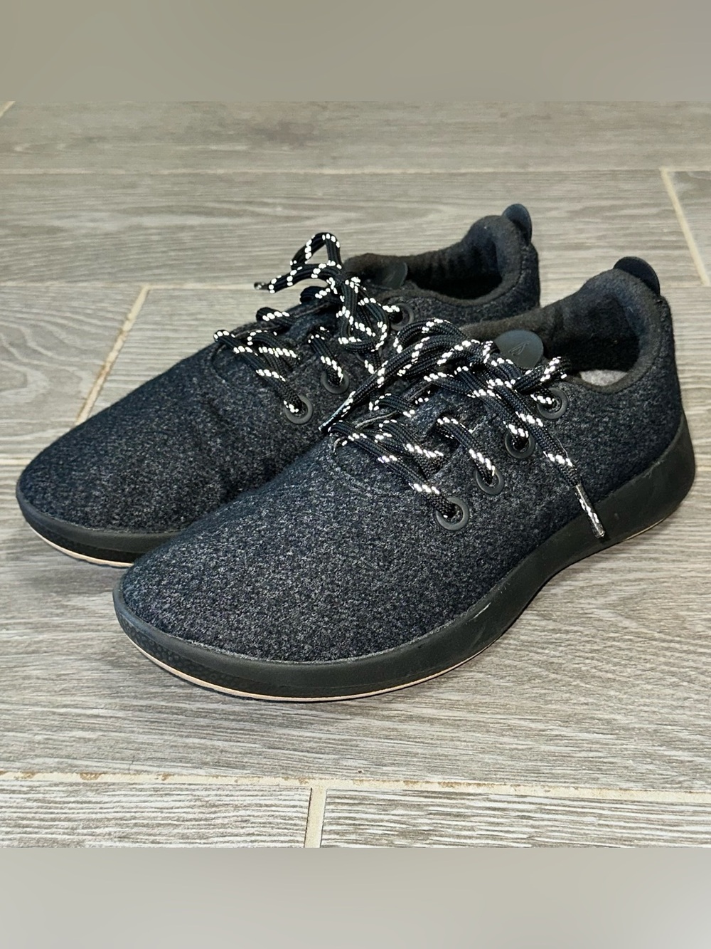 Allbirds WRM Wool Runners Women’s 9 Natural Black Athletic Sneakers Athleisure